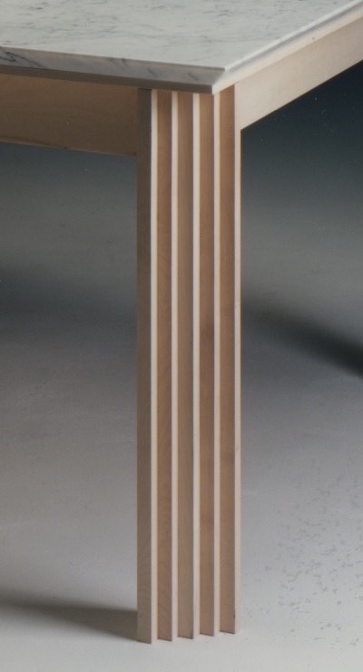 Plinto Quadro Marmo table in maple 2