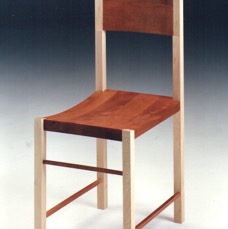 Cavea chair in maple and pear