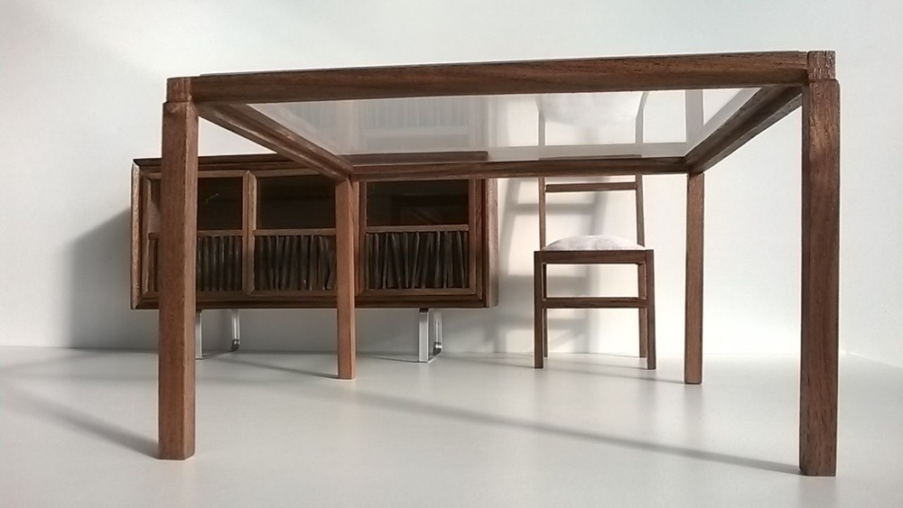 Argo table in walnut 4