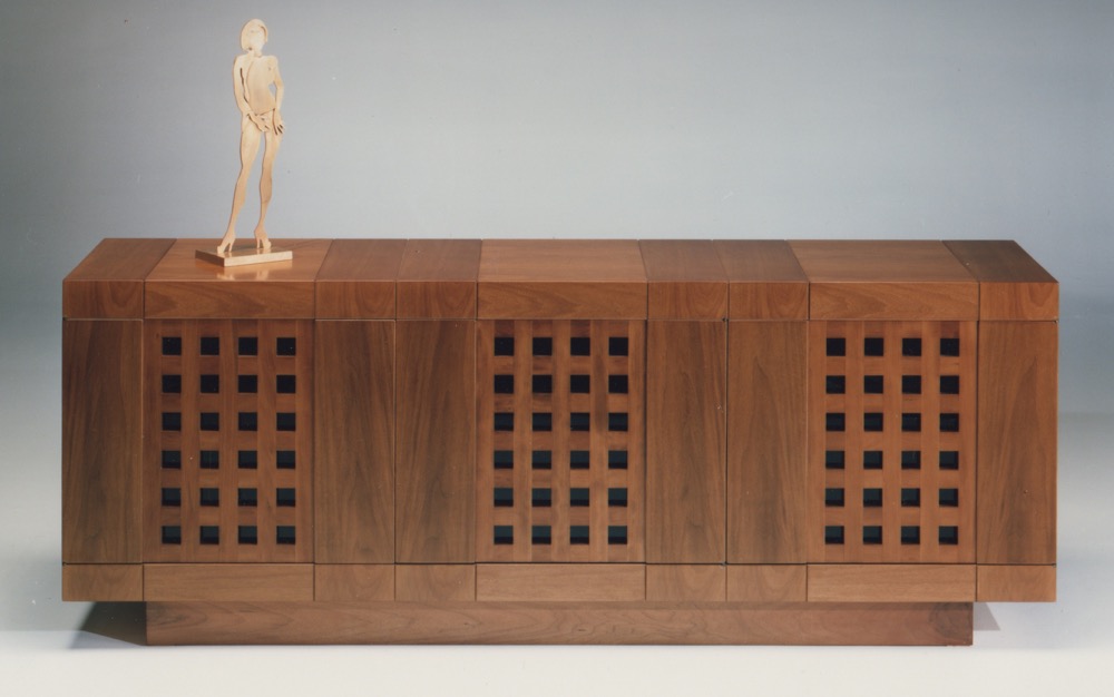 Erasmo in walnut 9