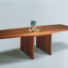Giotto table in walnut 1