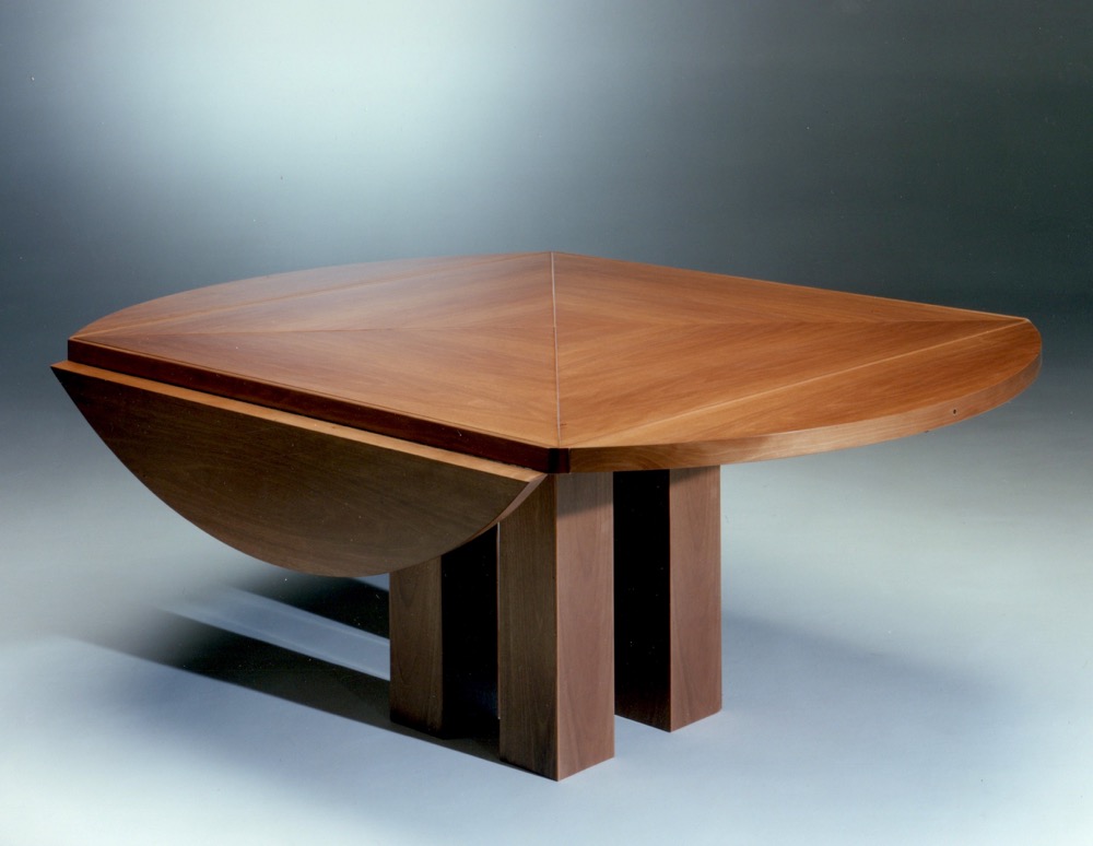Micene table in walnut 1