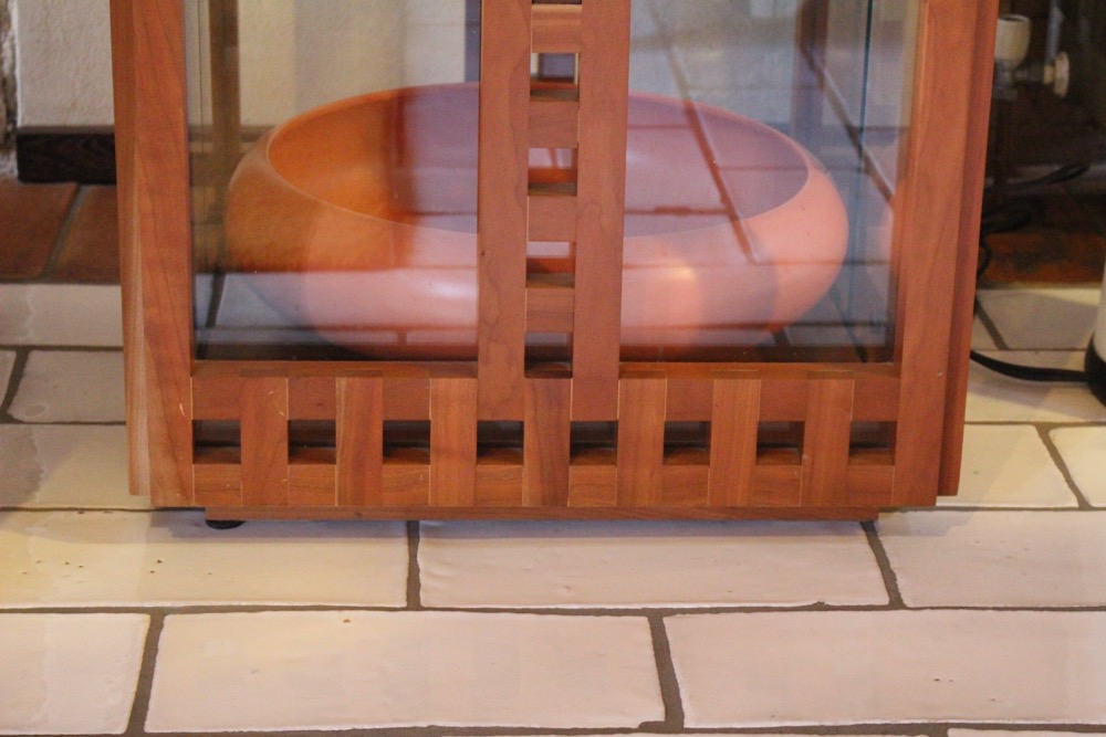 Micene glass-cupboard in cherry wood 5