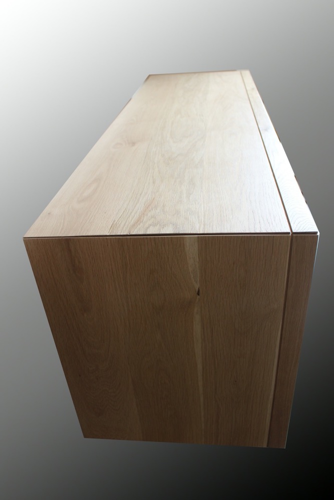 Fuga suspended sideboard in oak 3